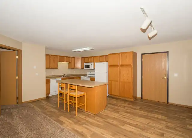 Property at 3499 13th Ave N, Grand Forks, ND, 58203, 2 beds, 2 baths, [object Object]
