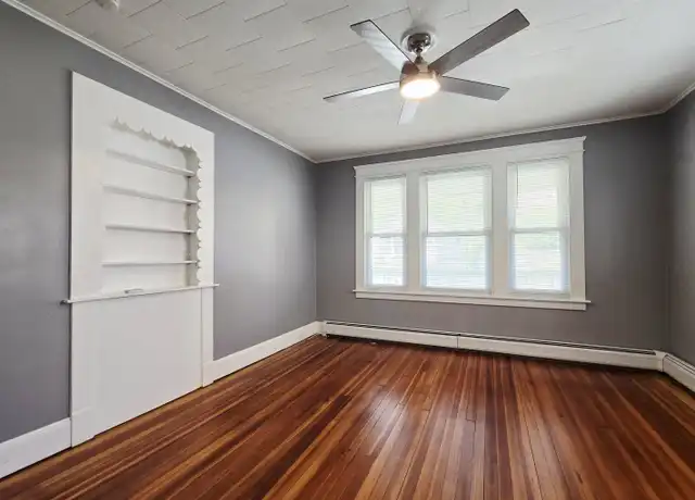 Property at 102 Kelsey St, Waterbury, CT, 06706, 2 beds, 1 bath, [object Object]