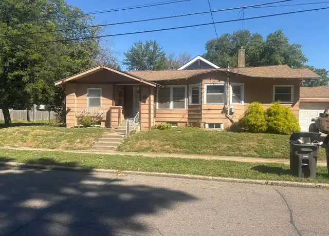 Property at 1300 Arthur Ave, Des Moines, IA, 50316, 3 beds, 1 bath, [object Object]