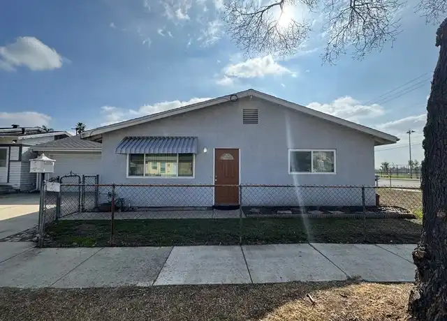Property at 256 W 4th St, Azusa, CA, 91702, 3 beds, 2 baths, [object Object]