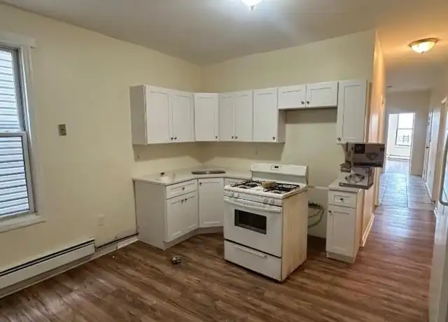 Property at 339 16th Ave Unit 2, Irvington, NJ, 07111, 4 beds, 1 bath, [object Object]