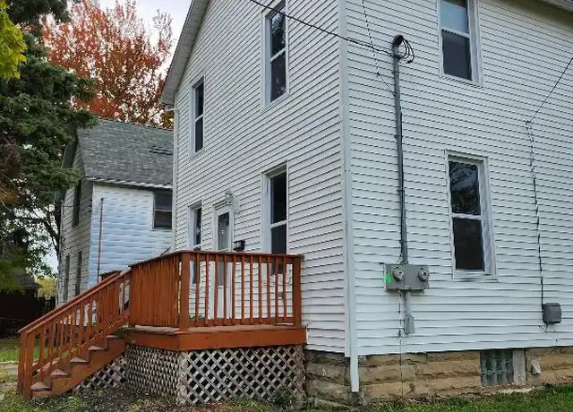 Property at 1215 W 22nd St, Lorain, OH, 44052, 2 beds, 1 bath, [object Object]