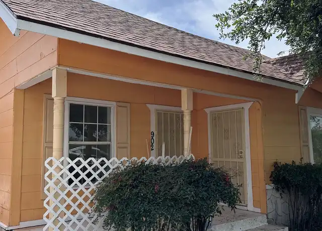 Property at 902 W Baetz Blvd, San Antonio, TX, 78221, 3 beds, 1 bath, [object Object]