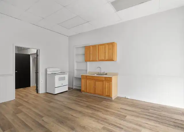 Property at 104 S McDonald St, McDonald, PA, 15057, 1 bed, 1 bath, [object Object]