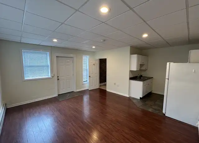 Property at 143 Main St, Manchester, CT, 06042, 1 bed, 1 bath, [object Object]