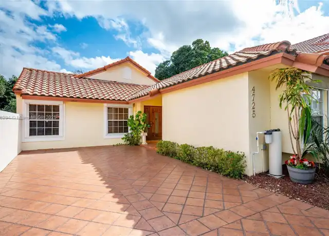 Property at 4725 NW 103rd Ct, Doral, FL, 33178, 4 beds, 3.5 baths, [object Object]