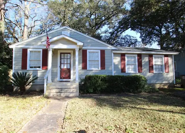 Property at 300 Border Dr E, Mobile, AL, 36608, 3 beds, 2 baths, [object Object]
