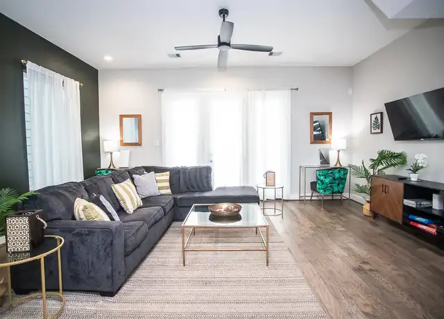 Property at 1915 Kolfahl St Unit G, Houston, TX, 77023, 3 beds, 3.5 baths, [object Object]