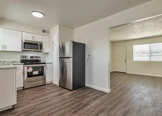 Property at 5927 W Rose Ln Unit 06, Glendale, AZ, 85301, 1 bed, 1 bath, [object Object]