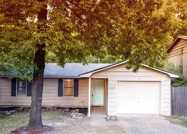 Property at 307 Trumpler St, Little Rock, AR, 72211, 2 beds, 1 bath, [object Object]