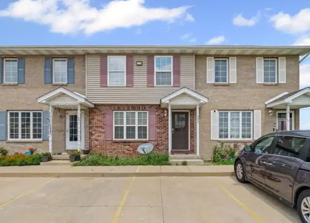 Property at 28 Fetzer Ct Unit 21, Bloomington, IL, 61704, 3 beds, 2 baths, [object Object]