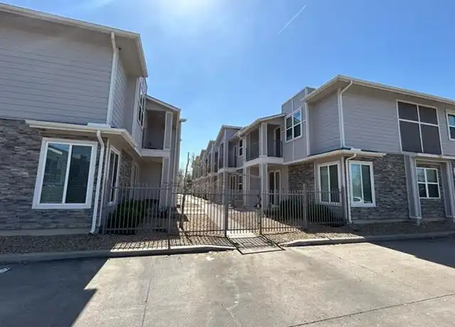 Property at 212 Stellariga Pl, Dallas, TX, 75203, 2 beds, 2.5 baths, [object Object]