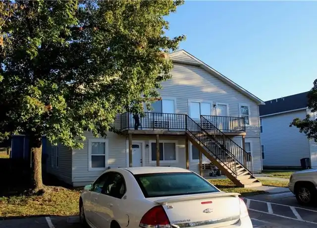 Property at 6100 S Wilkerson St, Fayetteville, AR, 72704, 2 beds, 1 bath, [object Object]