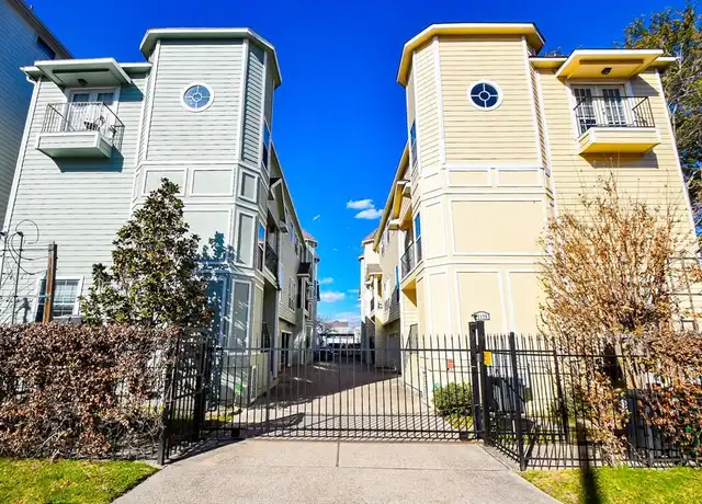 Property at 1129 W 15th 1/2 St Unit B, Houston, TX, 77008, 3 beds, 3.5 baths, [object Object]