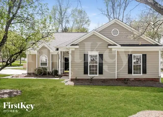 Property at 11344 Clayford Rdg, Charlotte, NC, 28215, 3 beds, 2 baths, [object Object]