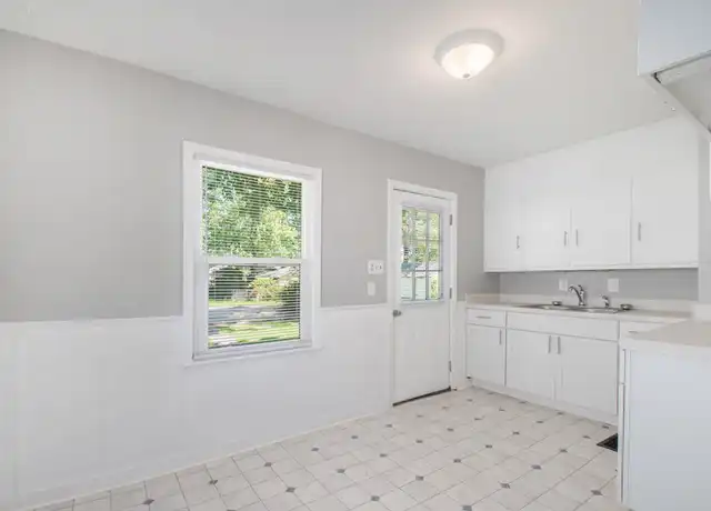 Property at 2729 Prast Blvd Unit C-1, South Bend, IN, 46628, 3 beds, 1 bath, [object Object]