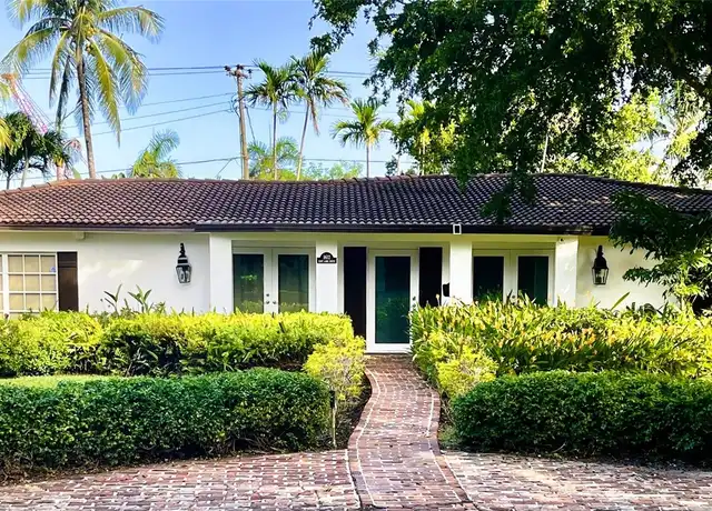 Property at 1612 E Lake Dr, Fort Lauderdale, FL, 33316, 4 beds, 3.5 baths, [object Object]