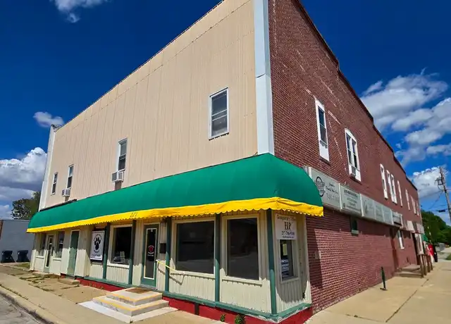 Property at 623 Jefferson Ave Unit AA, Charleston, IL, 61920, 1 bed, 1 bath, [object Object]