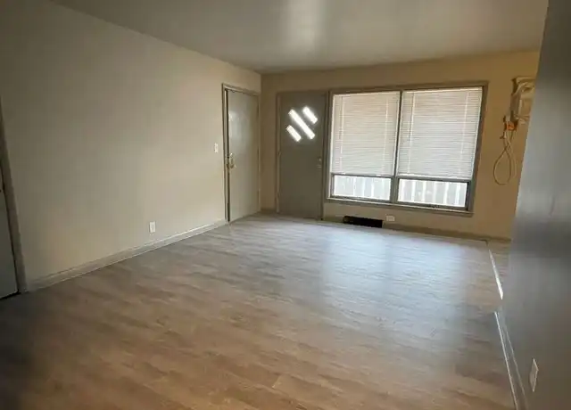 Property at 2600 W Glendale Ave #1, Milwaukee, WI, 53209, 2 beds, 1 bath, [object Object]