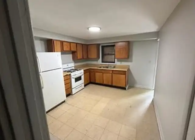 Property at 814 Steel St, Youngstown, OH, 44509, 3 beds, 1 bath, [object Object]