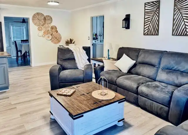 Property at 11048 116th St, Largo, FL, 33778, 4 beds, 1.5 baths, [object Object]