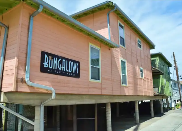Property at 2800 Cole St Unit 206C, Austin, TX, 78705, 1 bed, 1 bath, [object Object]