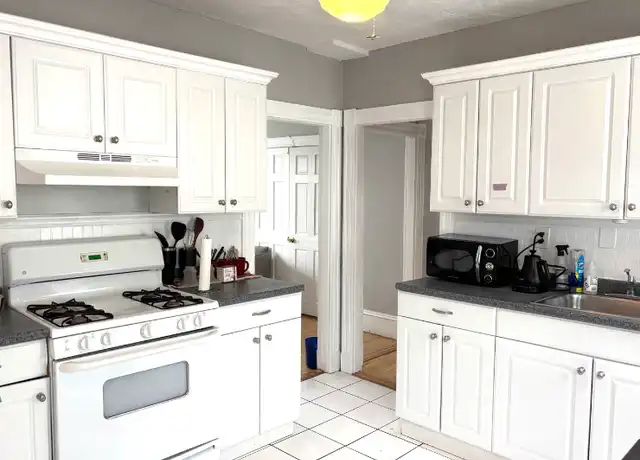Property at 27 Trull St Unit 2, Somerville, MA, 02145, 5 beds, 2 baths, [object Object]