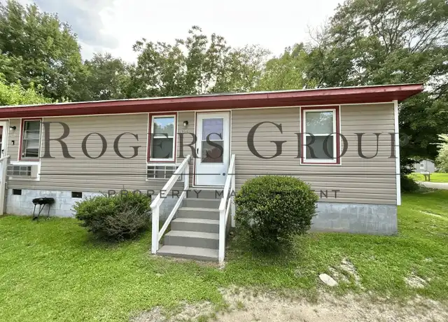 Property at 988 Hughes St, Henderson, NC, 27536, 2 beds, 1 bath, [object Object]