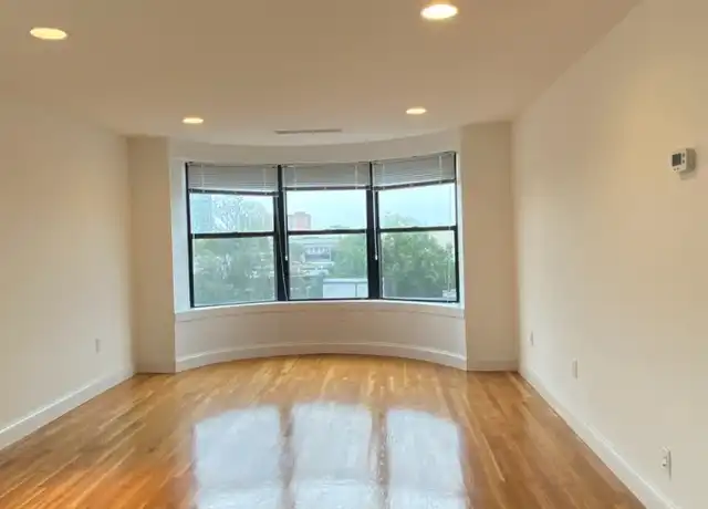 Property at 100 Jersey St Unit 706, Boston, MA, 02215, 2 beds, 1 bath, [object Object]