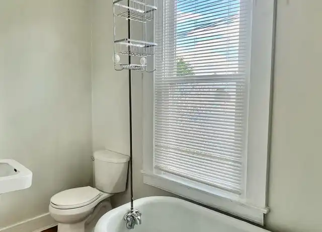 Property at 957 Vine St, Louisville, KY, 40204, 1 bed, 1 bath, [object Object]
