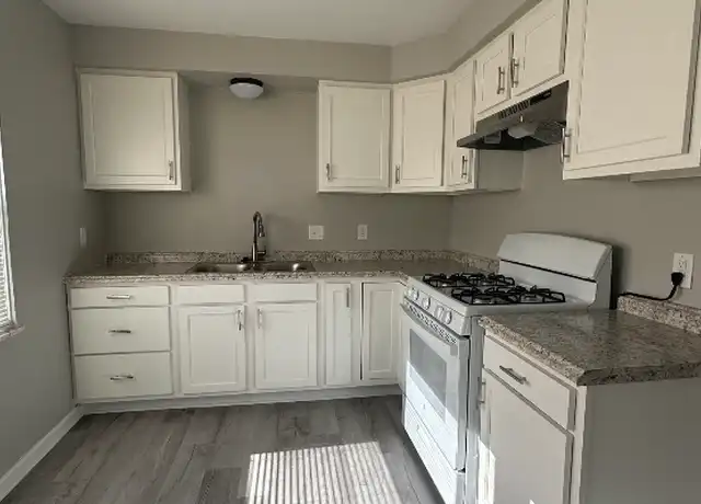 Property at 5018 Forest Park Pl Unit 5, Youngstown, OH, 44512, 2 beds, 1 bath, [object Object]