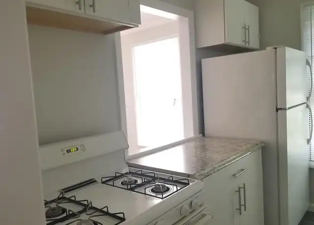 Property at 736 Savin Ave Unit 2L, West Haven, CT, 06516, 2 beds, 1.5 baths, [object Object]