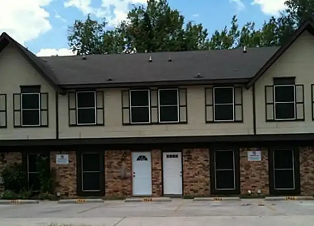 Property at 1330 Shufford St, Irving, TX, 75060, 2 beds, 1.5 baths, [object Object]