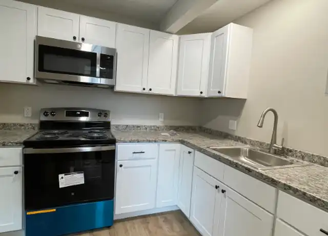 Property at 72 Hungerford Ter Unit 2, Burlington, VT, 05401, 2 beds, 1 bath, [object Object]