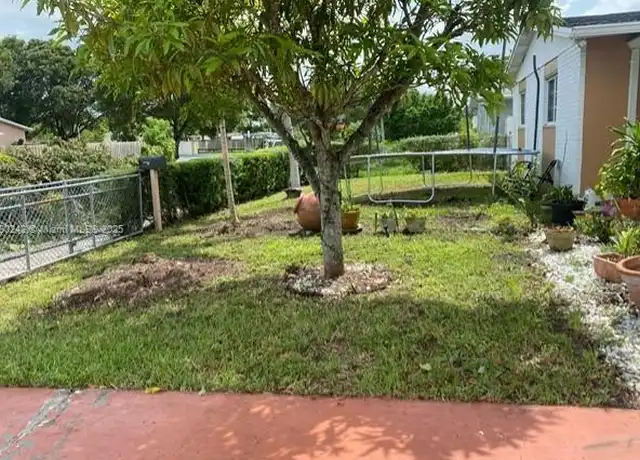 Property at 19920 SW 118th Pl, Miami, FL, 33177, 4 beds, 2 baths, [object Object]