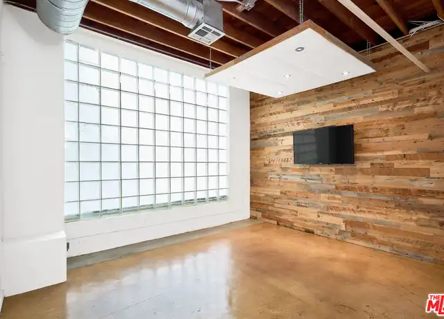 Property at 1426 Main St Unit 6, Venice, CA, 90291, 1 bed, 2 baths, [object Object]