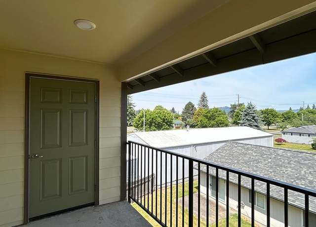 Photo of 236 30th Ave Unit A304, Longview, WA 98632