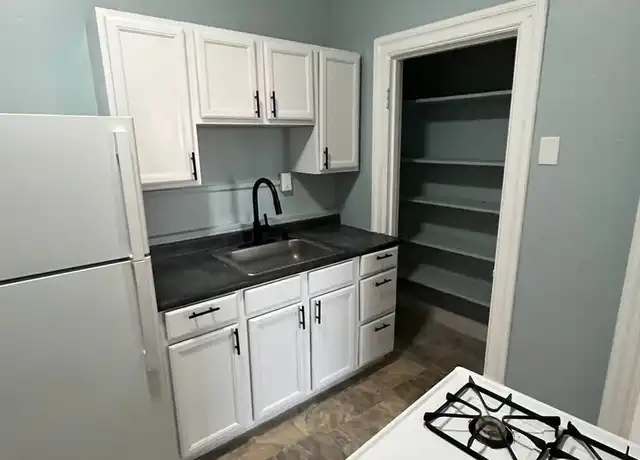 Property at 413 North St Unit 11, Pittsfield, MA, 01201, 1 bed, 1 bath, [object Object]