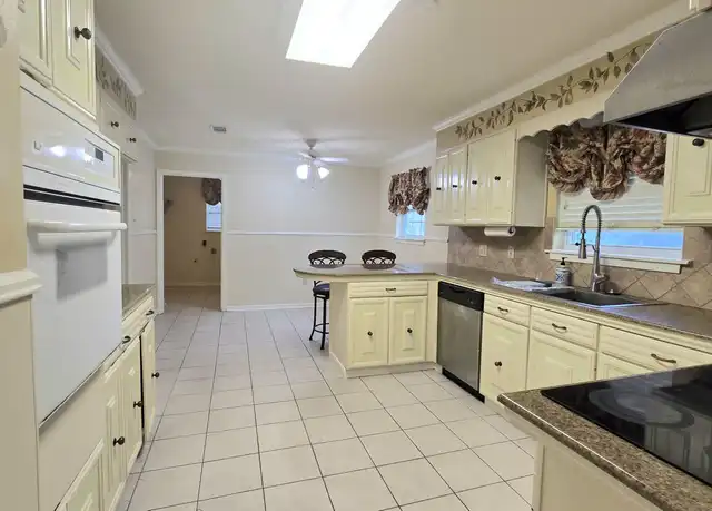 Property at 12641 E Glenhaven Dr, Baton Rouge, LA, 70815, 3 beds, 2.5 baths, [object Object]