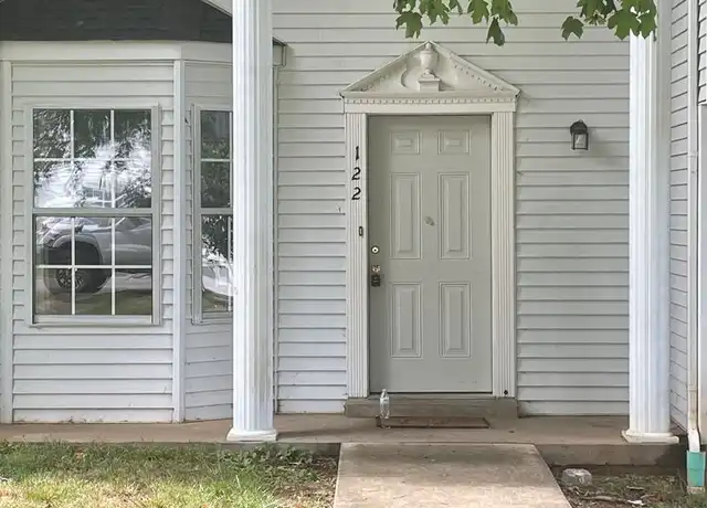 Property at 122 Pebble Ct, Bowling Green, KY, 42101, 2 beds, 1.5 baths, [object Object]