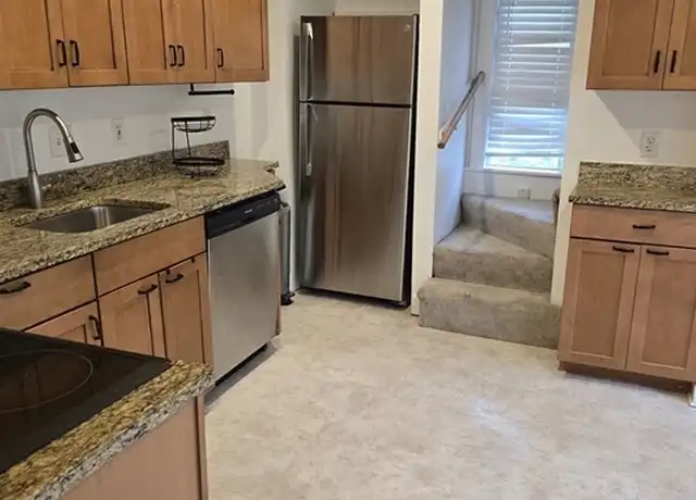 Property at 60 Summer St Unit 1, Stoneham, MA, 02180, 2 beds, 1 bath, [object Object]