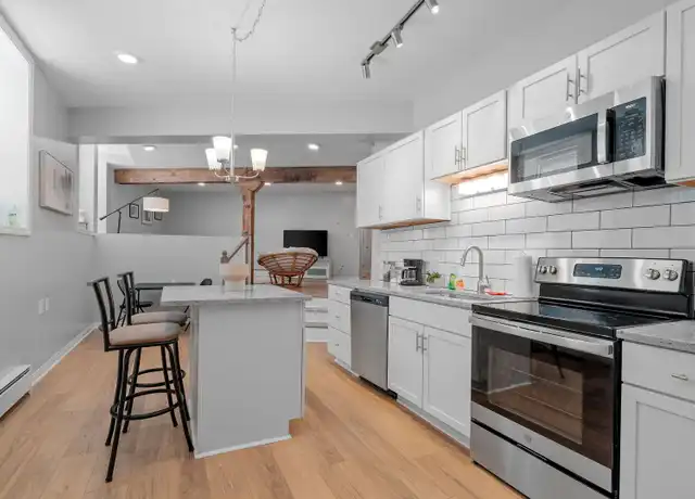 Property at 3400 University Ave SE Unit 41, Minneapolis, MN, 55414, 2 beds, 1 bath, [object Object]