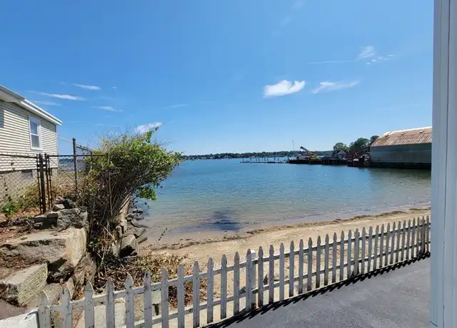 Property at 14 Messervy St Unit 3, Salem, MA, 01970, 3 beds, 1 bath, [object Object]
