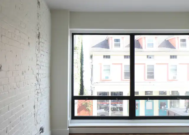 Property at 133 Bank St, New London, CT, 06320, 16 beds, 16 baths, [object Object]