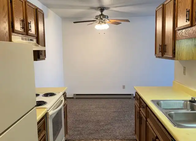 Property at 2414 17th St S Unit 306, Fargo, ND, 58103, 2 beds, 1 bath, [object Object]