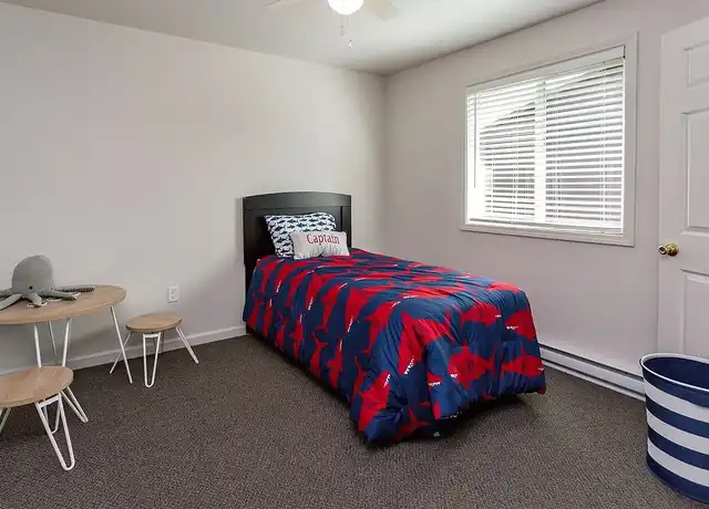 Property at Grandview Meadows - 4251 Grandview Ave, Des Moines, IA, 50317, 3 beds, 2 baths, [object Object]