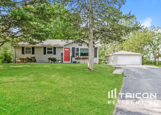 Property at 511 Kenilworth Ct, Grayslake, IL, 60030, 3 beds, 2 baths, [object Object]