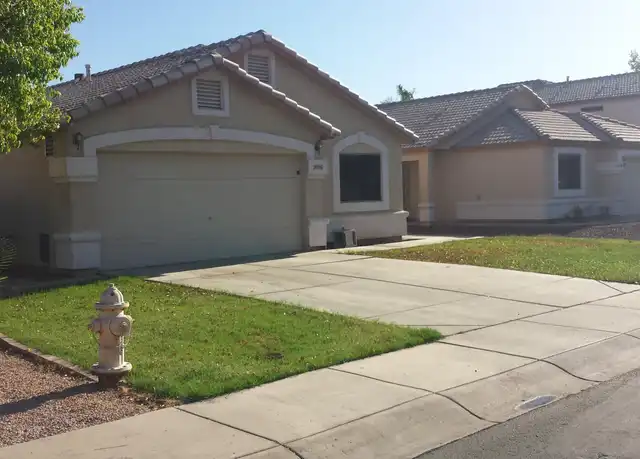 Property at 2096 E Catclaw St, Gilbert, AZ, 85296, 3 beds, 2 baths, [object Object]