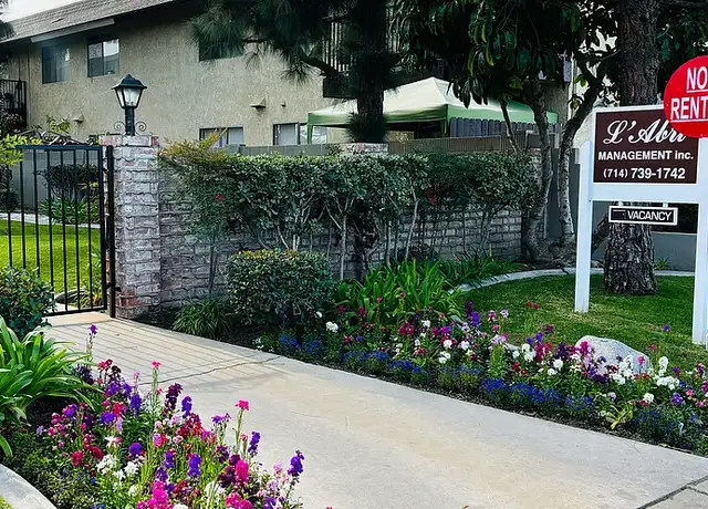 Photo of 8882 W Cerritos Ave, Anaheim, CA 92804