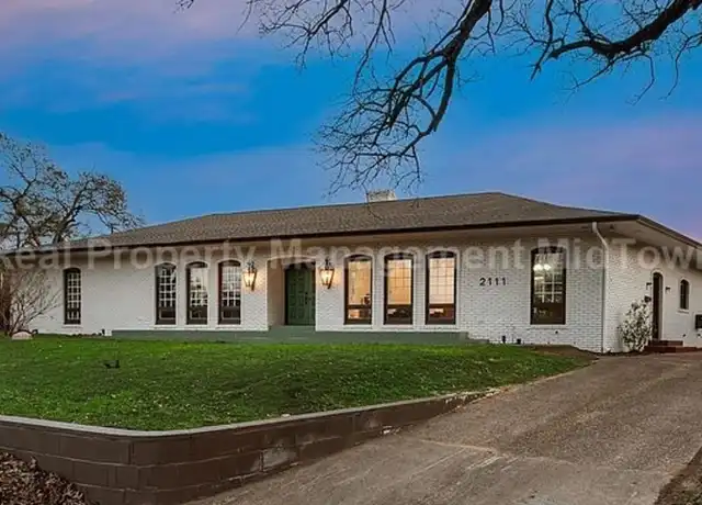 Property at 2111 Woodhaven Dr, Arlington, TX, 76010, 4 beds, 4 baths, [object Object]